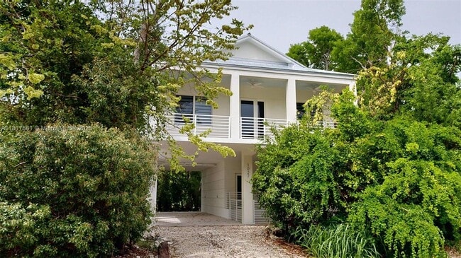 property at 1027 Snapper Ln