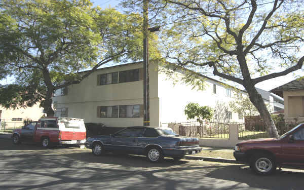 1020 E 6th St in Long Beach, CA - Foto de edificio - Building Photo