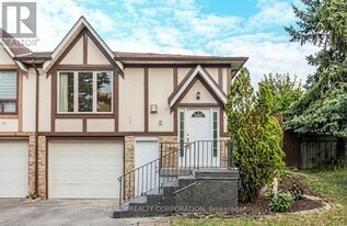 8 Montrose Pl in Brampton, ON - Building Photo