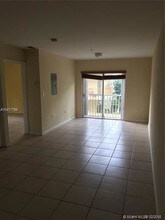437 SW 7th St-Unit -206 in Miami, FL - Building Photo - Building Photo
