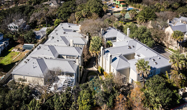 122 Chester St in Alamo Heights, TX - Foto de edificio - Building Photo