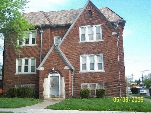 Charlemagne Apartments in Detroit, MI - Foto de edificio