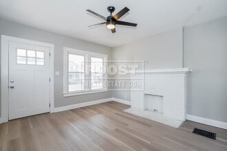 1239 S Champion Ave in Columbus, OH - Building Photo - Building Photo