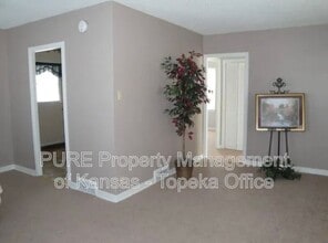 600 SW Warren Ave in Topeka, KS - Building Photo - Building Photo
