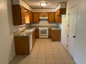 5221 Kingston Dr in Wichita Falls, TX - Foto de edificio - Building Photo
