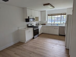 5133 Mecca Ave in Los Angeles, CA - Building Photo - Building Photo