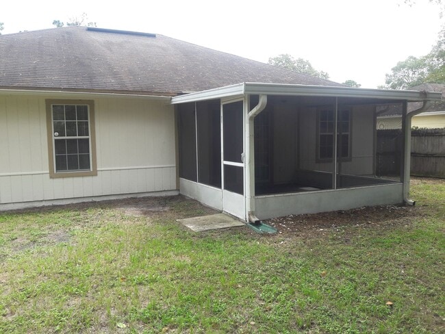 2562 Eiffel Cir W in Jacksonville, FL - Building Photo - Building Photo