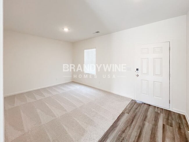 7642 Saffron Ave in Covington, GA - Building Photo - Building Photo