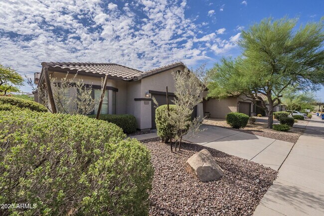 40035 N Patriot Way in Anthem, AZ - Building Photo - Building Photo