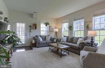 670 Whitetail Dr in Hummelstown, PA - Building Photo - Building Photo