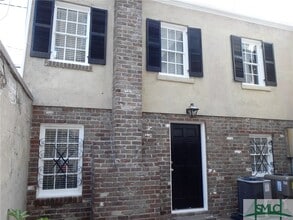 113 W Gaston St in Savannah, GA - Building Photo - Building Photo