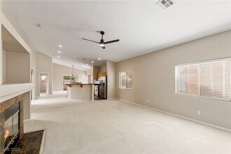 94 Cora Hills Ct in Las Vegas, NV - Foto de edificio - Building Photo