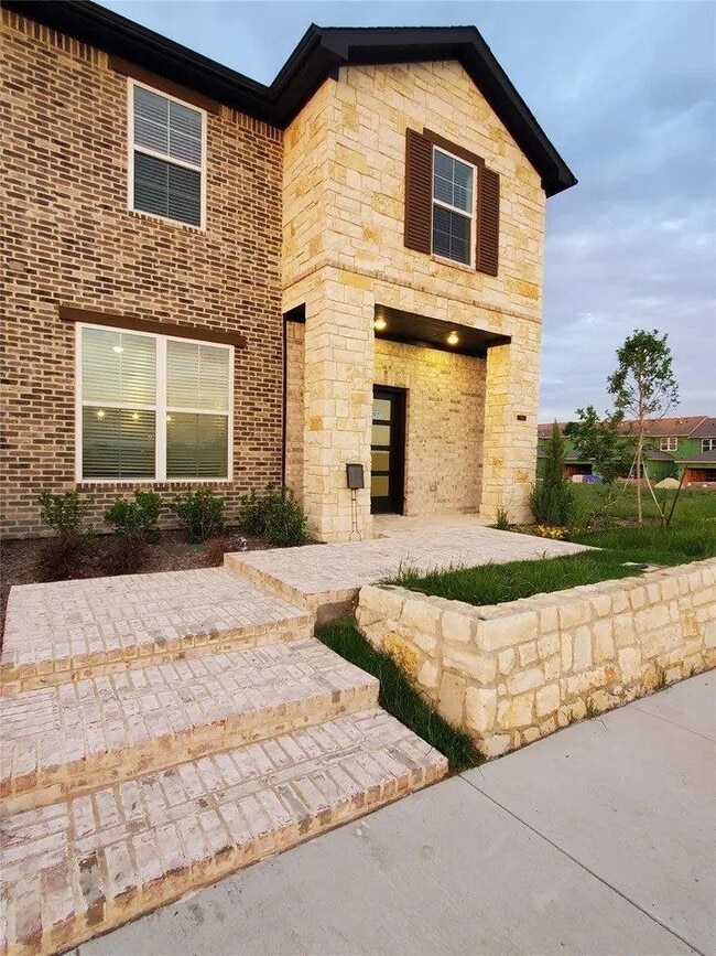 property at 8903 Cave Springs Mews