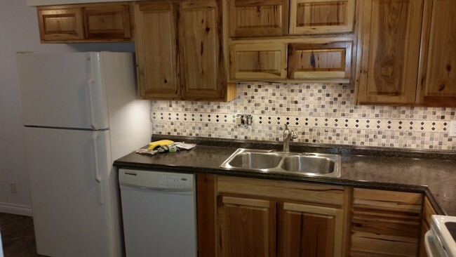 314 W Center St, Unit apt 102 in Bountiful, UT - Building Photo - Building Photo