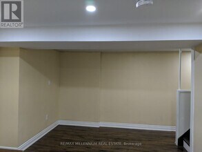 18 Junewood Crescent in Brampton, ON - Building Photo - Building Photo