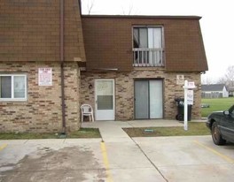 4101-4107 Douglas Dr in Zion, IL - Building Photo