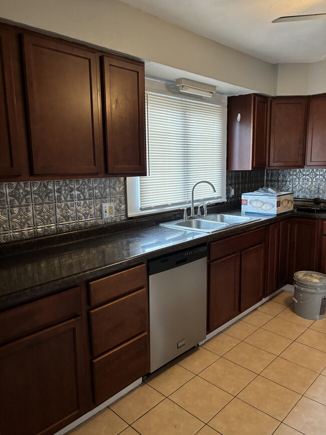property at 1615 W Spencer St