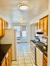 49 Davis Ave, Unit 4F in White Plains, NY - Foto de edificio - Building Photo