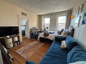 10 Grove St, Unit 9 in Boston, MA - Building Photo