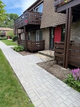 40 New Holland Village in Nanuet, NY - Building Photo - Building Photo