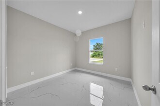 543 McArthur Blvd in Lehigh Acres, FL - Building Photo - Building Photo