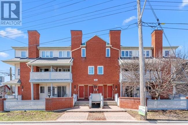 320-320 Cyr Ave