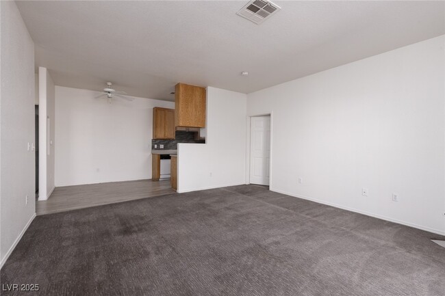 property at 4730 E Craig Rd