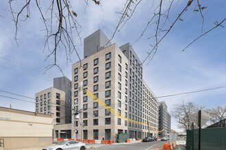 Ebenezer Plaza Phase II in Brooklyn, NY - Foto de edificio - Building Photo