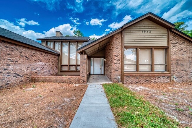 1542 Sugarwood Cir in Winter Park, FL - Building Photo - Building Photo