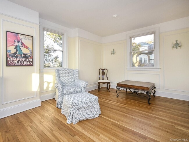 120 Prospect Ave in Sea Cliff, NY - Building Photo - Building Photo