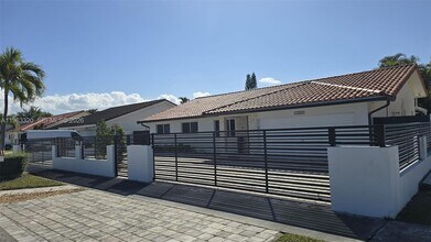 13340 SW 23rd St in Miami, FL - Building Photo - Building Photo