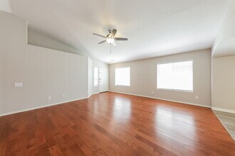 8335 W Columbine Dr in Peoria, AZ - Building Photo - Building Photo