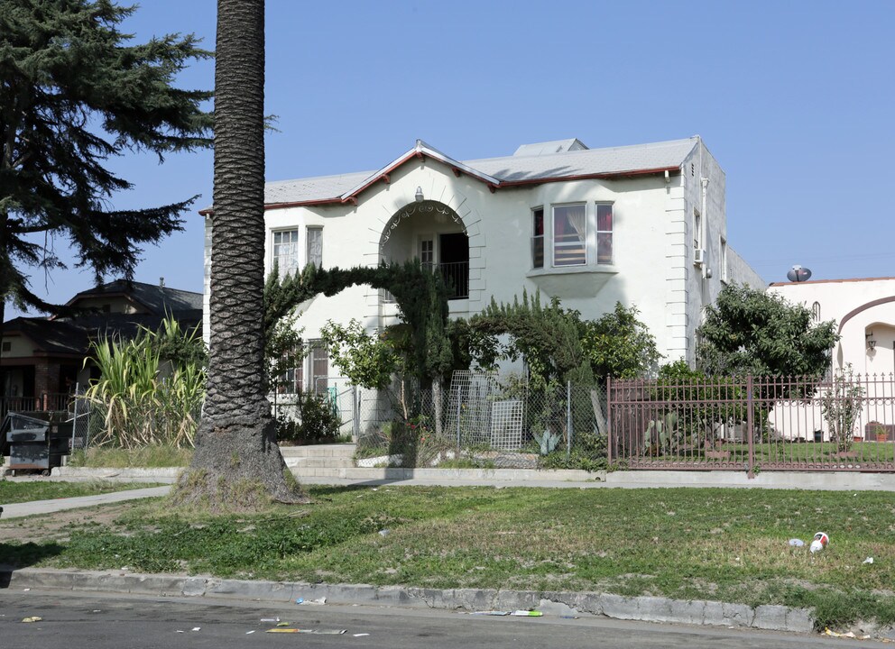 1051 Browning Blvd in Los Angeles, CA - Foto de edificio