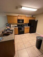 529 Cresting Oak Cir in Orlando, FL - Building Photo - Building Photo