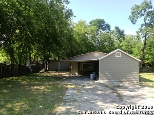 322 Regina St in San Antonio, TX - Building Photo - Building Photo
