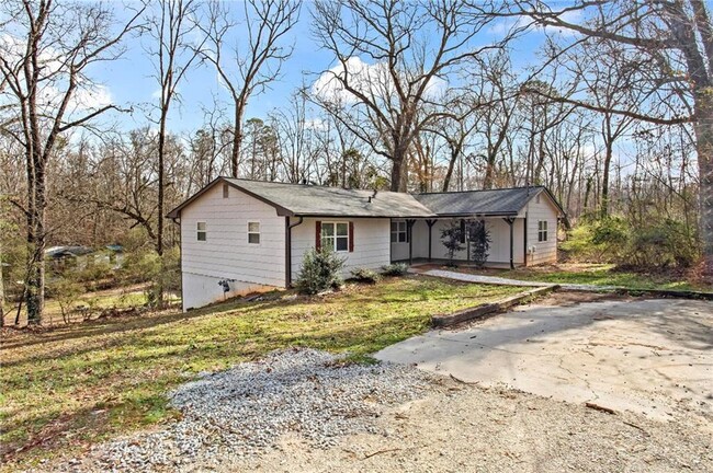 2255 Hunt Rd in Douglasville, GA - Building Photo - Building Photo