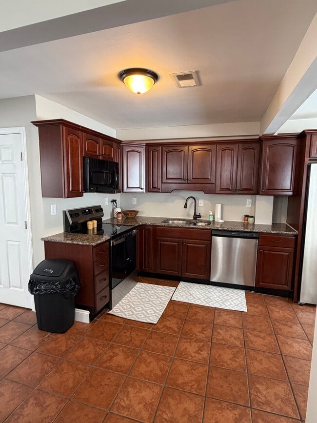 property at 322 Sequoyah Dr