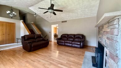 2173 Ivanelle Rd in Rockford, IL - Building Photo - Building Photo