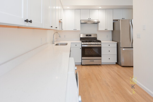5 Davis Ave, Unit 6 in Brookline, MA - Building Photo - Building Photo