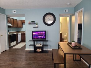 2005 Greens Blvd, Unit B305 in Myrtle Beach, SC - Building Photo - Building Photo