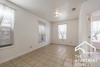 1900 S Throop St in Chicago, IL - Building Photo - Building Photo