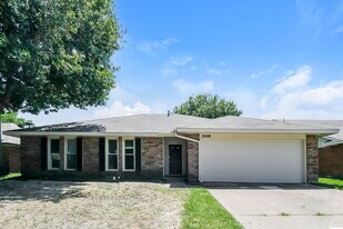 2408 Havenwood Dr in Arlington, TX - Building Photo