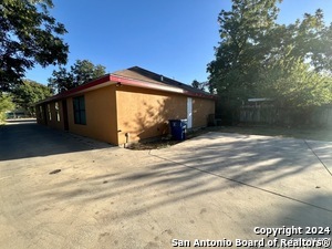 1721 Quintana Rd in San Antonio, TX - Building Photo - Building Photo