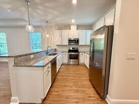 963 Beau Ct in Orange City, FL - Building Photo