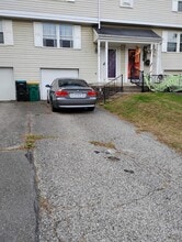 5106 Empire Dr in Bridgeville, PA - Building Photo - Building Photo