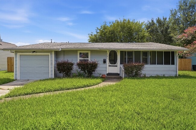 property at 2281 Des Jardines St