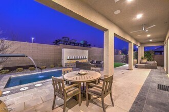 2542 Strathmill Ave in Henderson, NV - Building Photo - Building Photo