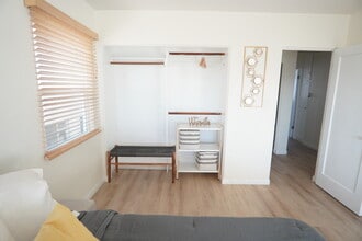 1814 Linwood St in San Diego, CA - Building Photo - Building Photo