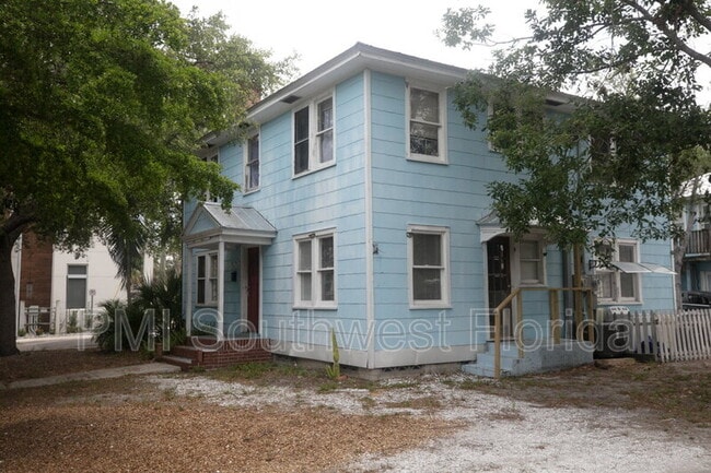 303 Ohio Pl in Sarasota, FL - Building Photo - Building Photo