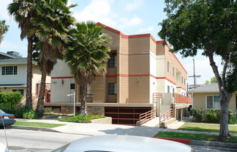 1128 Alameda Ave in Glendale, CA - Foto de edificio - Building Photo